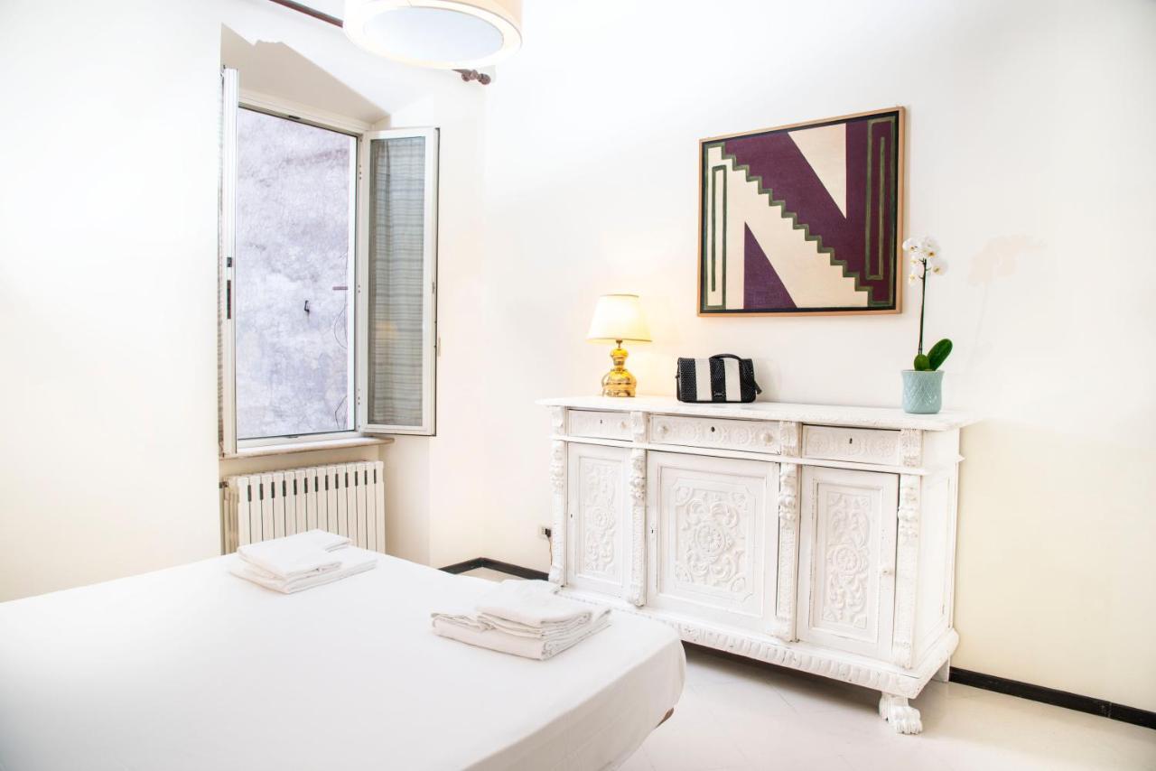 Central Apartment - Walk To Navona - Full Kitchen - Fast Wi-Fi & A-C