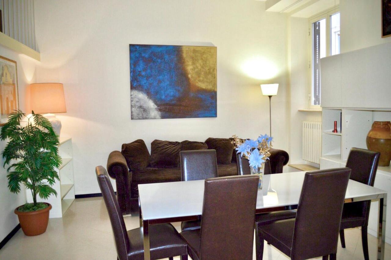 Central Apartment - Walk To Navona - Full Kitchen - Fast Wi-Fi & A-C